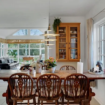 Vakantiehuis Nice In With Wifi And 2 Bedrooms *